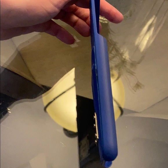 Authentic Michael Kors iPhone case - Picture 3 of 4